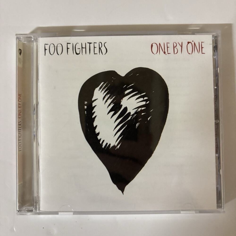 Foo Fighters "One By One" Audio Music CD 2002 RCA Records. Very Good Condition